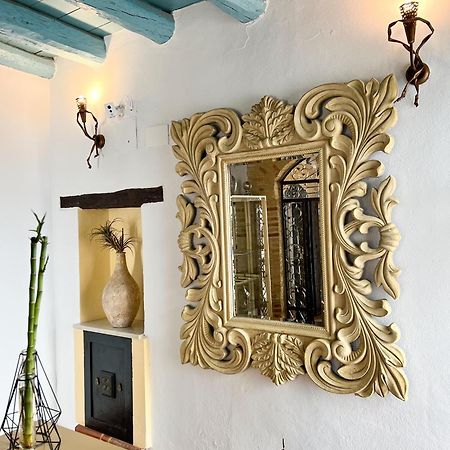 Hostal Servilia Καρμόνα Εξωτερικό φωτογραφία