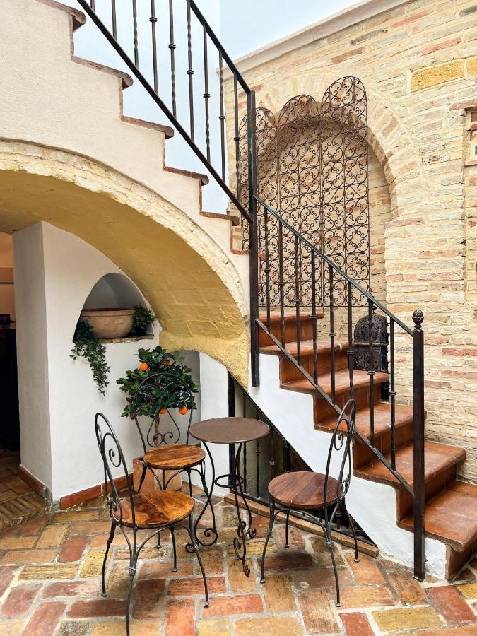 Hostal Servilia Καρμόνα Εξωτερικό φωτογραφία