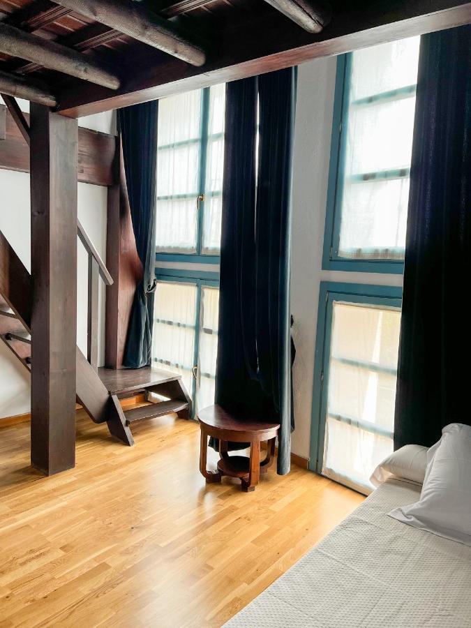 Hostal Servilia Καρμόνα Εξωτερικό φωτογραφία
