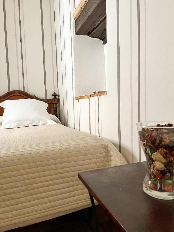 Hostal Servilia Καρμόνα Εξωτερικό φωτογραφία