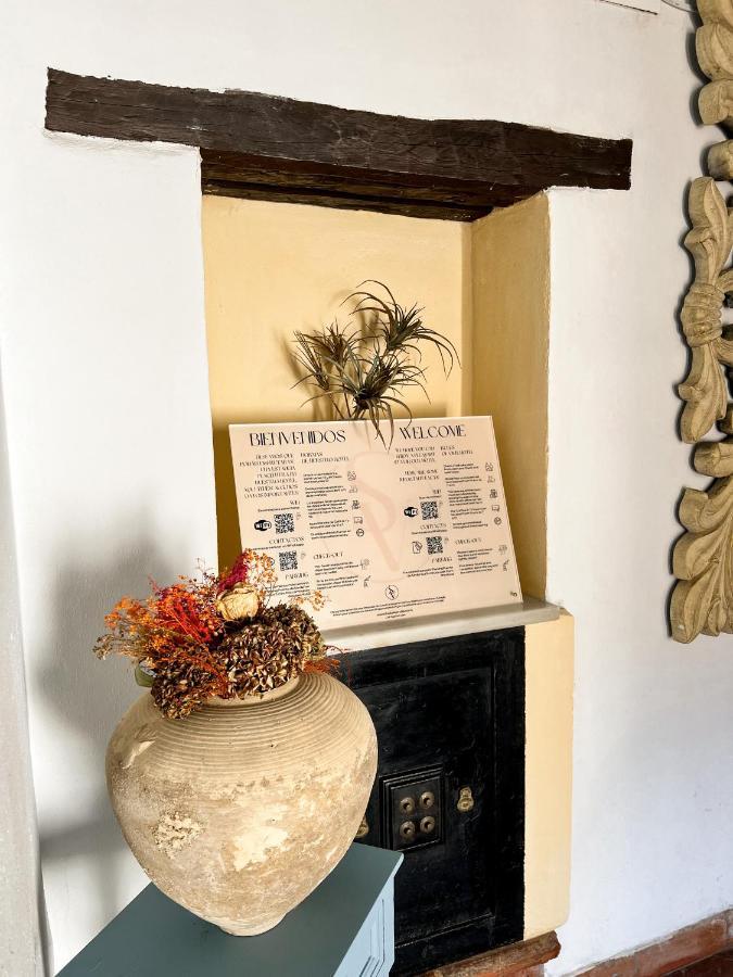 Hostal Servilia Καρμόνα Εξωτερικό φωτογραφία