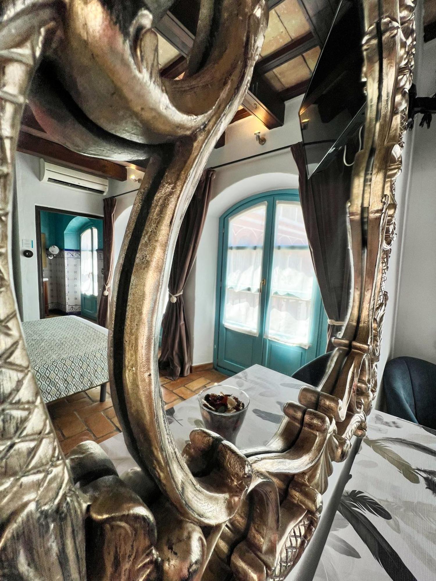 Hostal Servilia Καρμόνα Εξωτερικό φωτογραφία