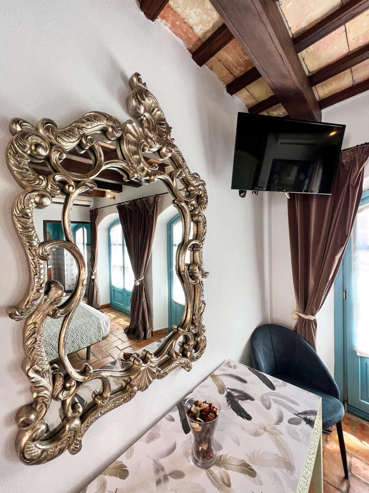 Hostal Servilia Καρμόνα Εξωτερικό φωτογραφία