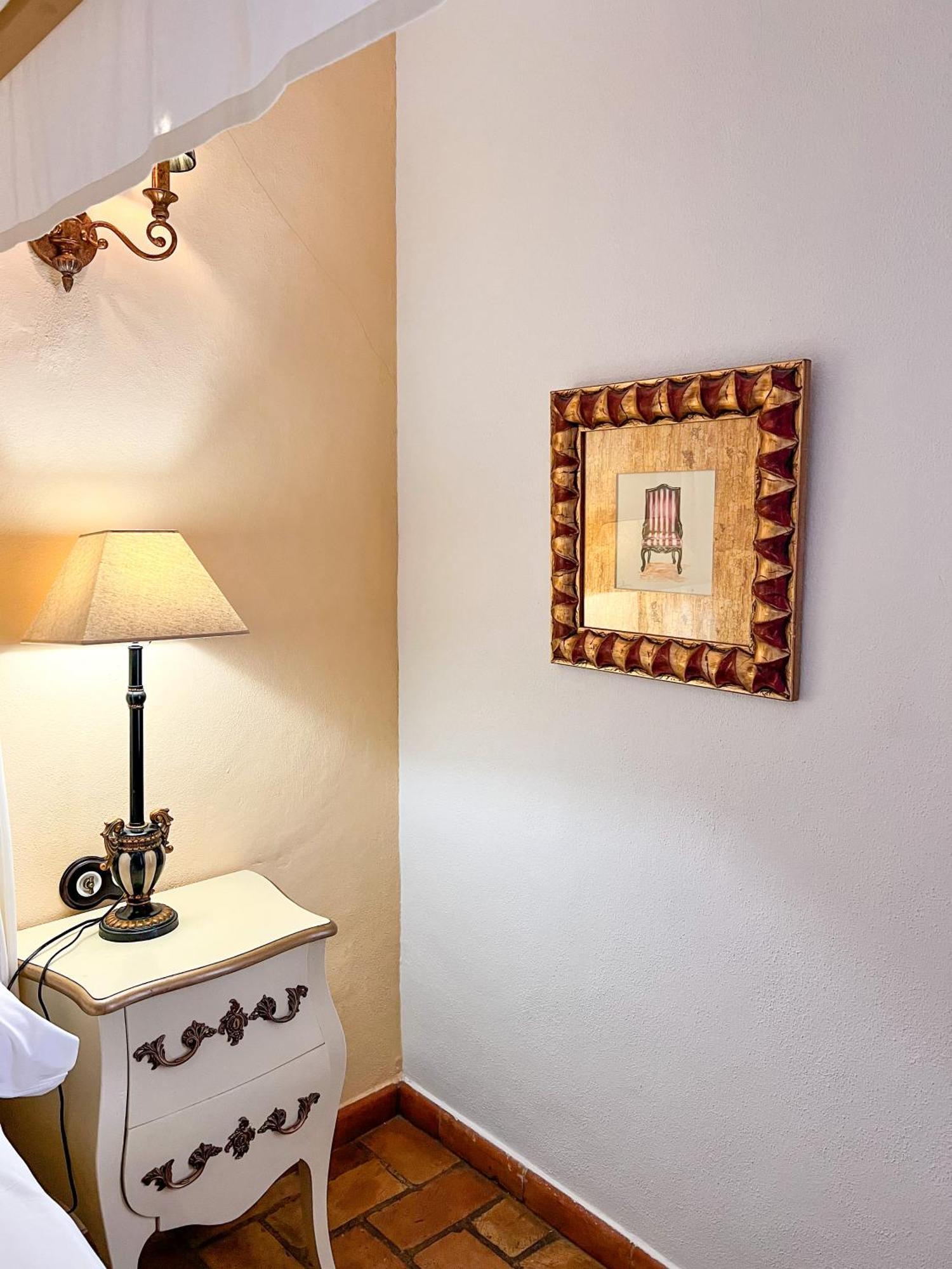 Hostal Servilia Καρμόνα Εξωτερικό φωτογραφία